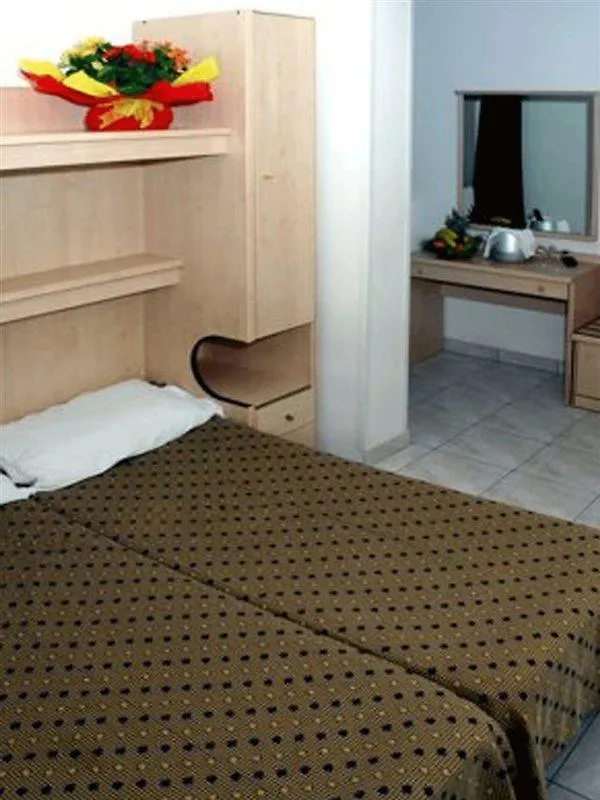 Hotel Sant'Ambrogio Lido di Jesolo 3*,